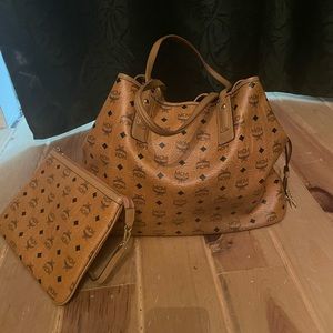 Large Liz Reversible Visetos Shopper. In excellent condition